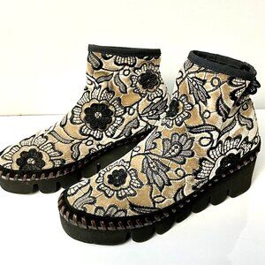 ALEX Velvet Embroidered Platform Boots Ultra Lightweight Size EU 38 Italy